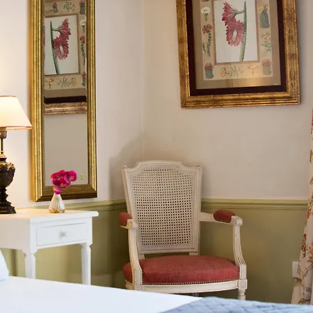 France Louvre 3* Paris