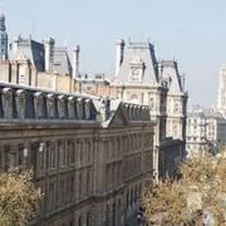 France Louvre Париж
